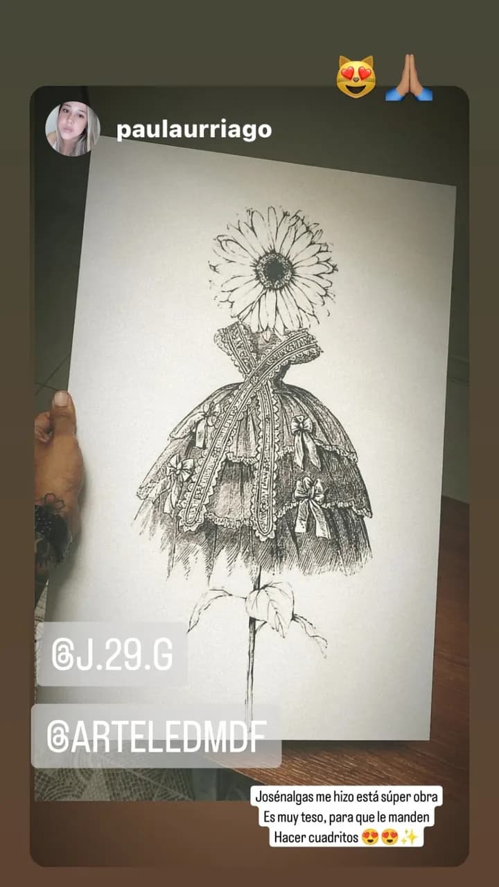Historia de una clienta con una ilustración de un vestido hecho de flores